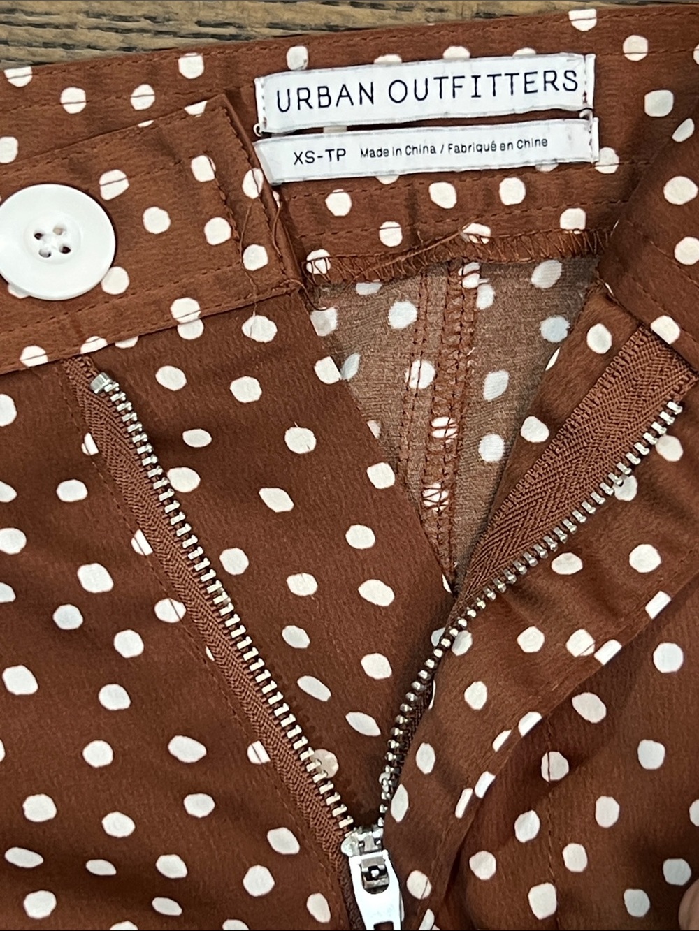 Urban Outfitters Brown Polka Dot Wide Leg Pants XS Satin High Rise Cropped Boho - Picture 9 of 11